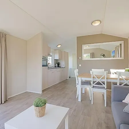 Luttikduin Nr 07 - Aan Zee *